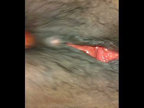 ❤️ 我的肥美阴部的传播使它喷出 ❌ Porno vk